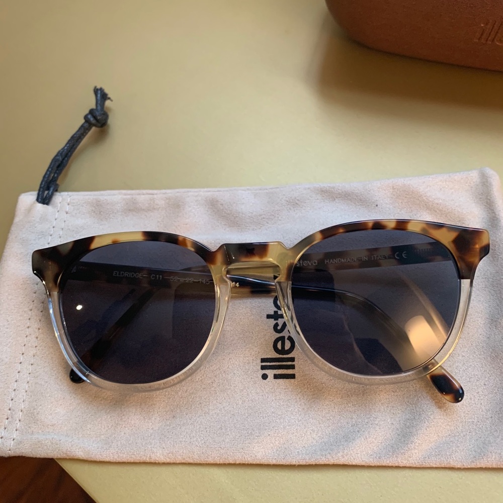 Illesteva Tortoise and Clear Gradient Round Sunglasses